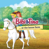 Bibi e Tina no campo de equitação
